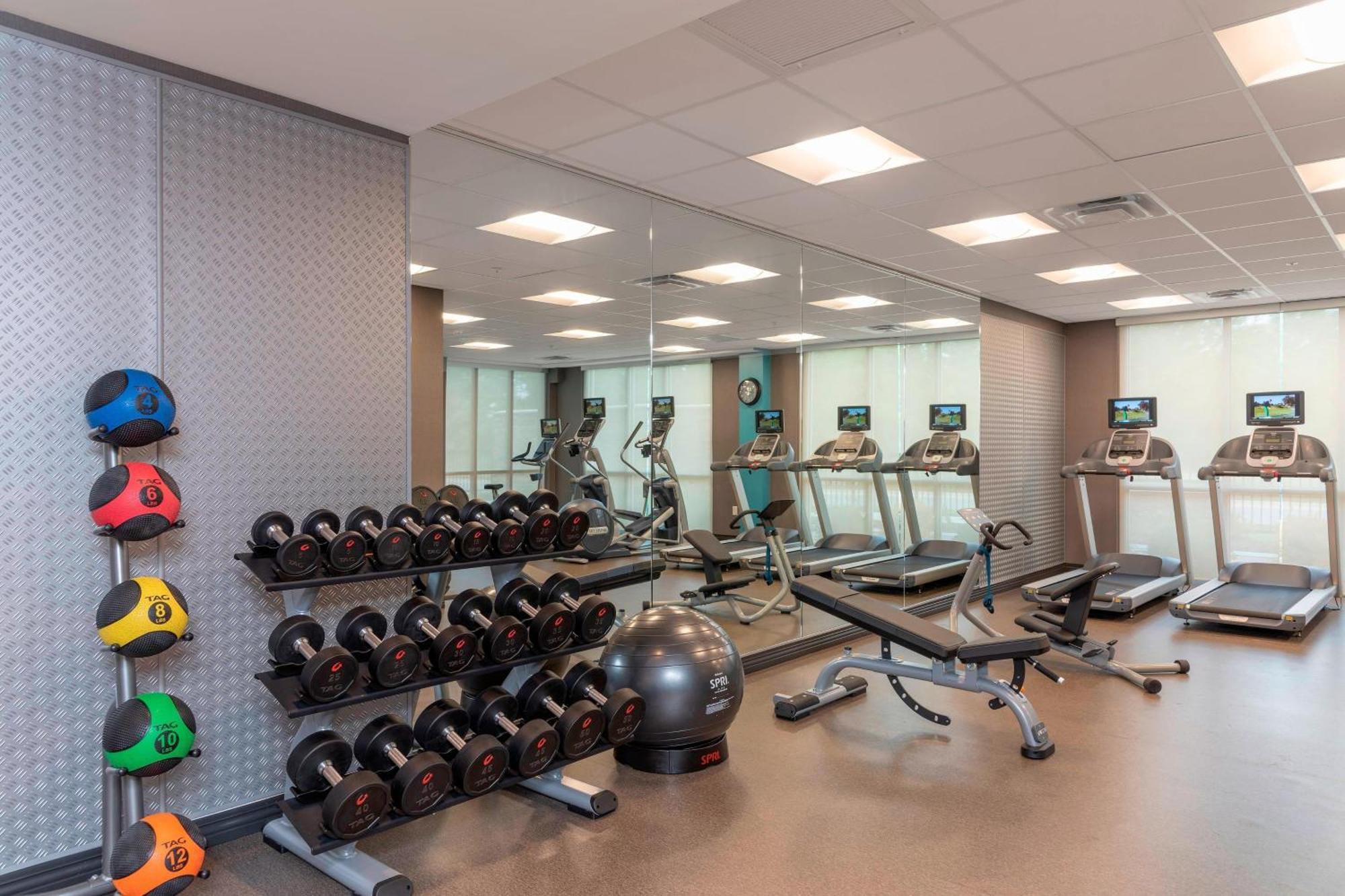 Fairfield & By Marriott Indianapolis 3* Carmel