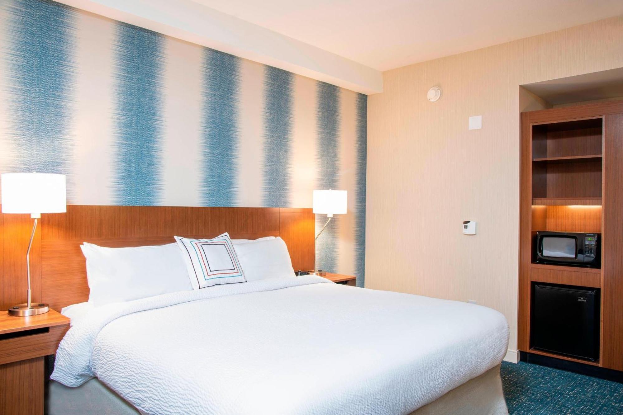 Fairfield & By Marriott Indianapolis Hotel