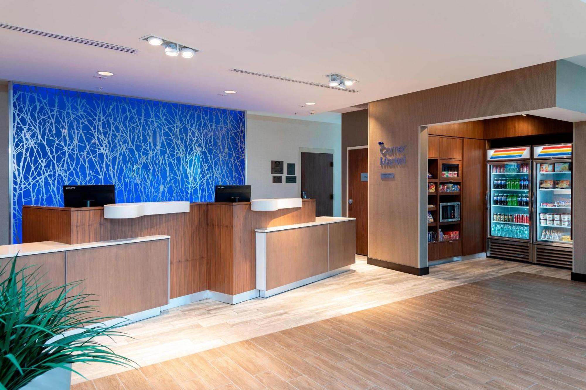 Fairfield & By Marriott Indianapolis Hotel 3*