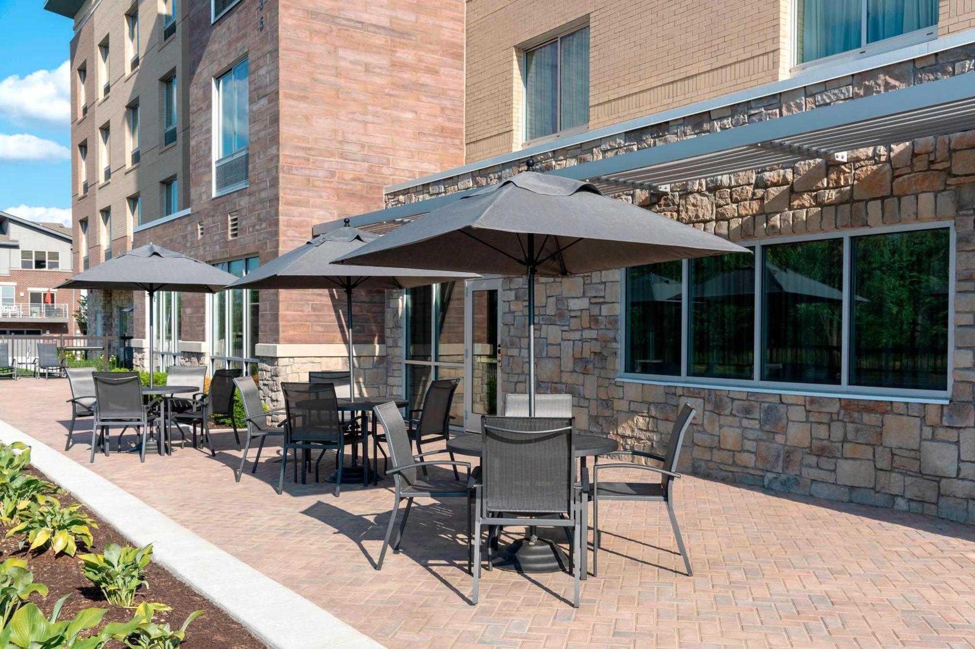 Fairfield & By Marriott Indianapolis 3*